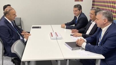 Iran, Pakistan's top bankers meet in Thailand