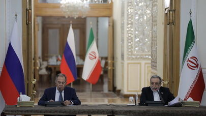 لاوروف : آماده کمک به ایران برای عبور از بحران هستیم ؛ عراقچی: ناامنی خلیج فارس و تنگه هرمز نتیجه تجاوز آمریکا و اسرائیل است