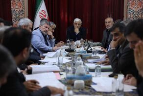 عارف: دولت برای عبور از جنگ اقتصادی و تحریم‌ها برنامه دارد