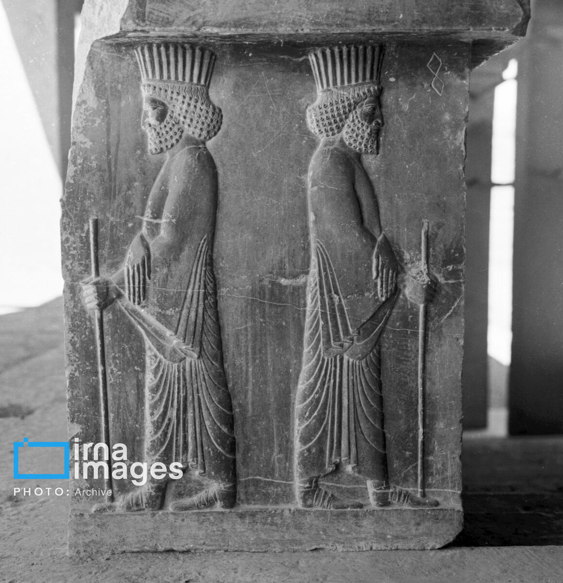 تخت جمشید در دهه 1340 (9)
