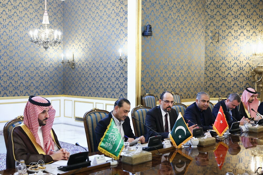 دیدار مقامات ترکیه، پاکستان و عربستان با رییس جمهور