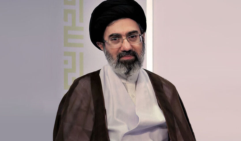 Leader tells Iranian youth: We are bound by a covenant to steer Iran to ‘summits of progress’