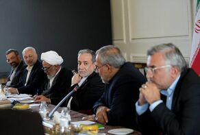 گفتگوی نمایندگان تهران و وزیر خارجه درباره مسائل سیاست خارجی