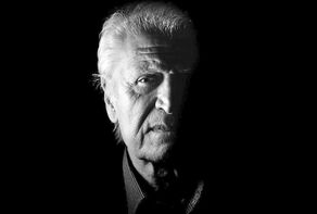 پیکر استاد احمد پژمان به زادگاهش در لارستان باز می‌گردد