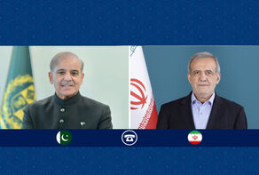 Pezeshkian offers Iran’s readiness to send humanitarian aid to Pakistani flood victims