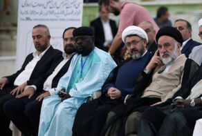 مساعد الشؤون الدولية في مؤسسة تنظيم ونشر آثار الإمام الخميني (رض) يشارك في حفل تجديد عهد ضيوف مؤتمر الوحدة الإسلامية