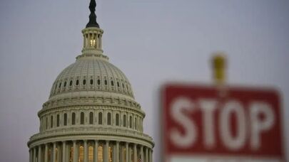 U.S. government shutdown: Economic scandal and structural deadlock