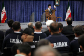 رهبر انقلاب: مدال‌آوری شما در جنگ نرم، ارزش مضاعف دارد