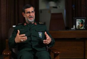 Top Iranian officials to decide on closing Strait of Hormuz