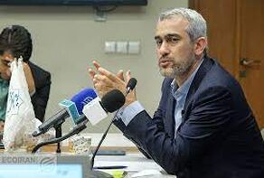 وزیر اقتصاد: کسری بودجه را امسال کاهش می‌دهیم