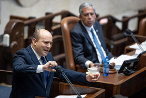 The showdown of the Prime Minister of the Zionist regime in a show without spectators!