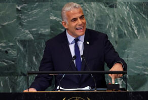 نخست‌وزیر رژیم صهیونیستی: گزینه نظامی علیه ایران باید روی میز باشد