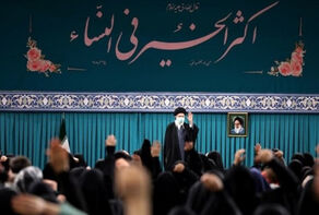 قائد الثورة يدعو لإشراك النساء في صنع القرار