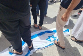البحرينيون على عهدهم: الموت لـ
