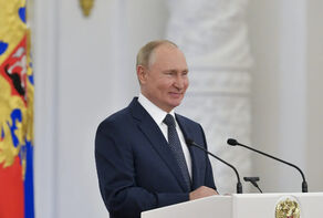 Путин сообщил о планах России продолжать военное сотрудничество с другими странами