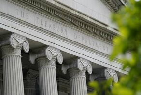 US national debt surpasses $33 trillion