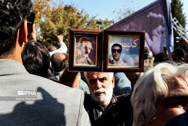 MjVjYTkQxTn8