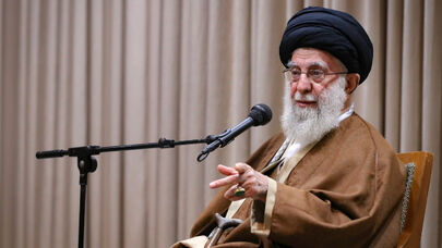 رهبر انقلاب: جوان‌های ما در بخش نظامی معجزه می‌کنند