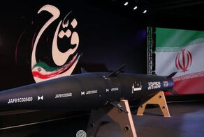 قريباً.. القوة البرية تزيح الستار عن صاروخين جديدين