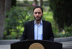 سخنگوی دولت: هیچ متقلبی امکان ورود به دانشگاه ندارد؛ کاهش تعرفه واردات خودروی هیبریدی