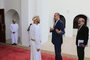 وزير الخارجية الايراني يجري مباحثات مع نظيره العماني في مسقط