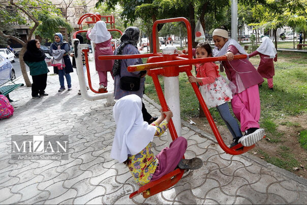MmZkMjMrQtYG