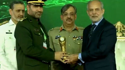 Iran’s pavilion selected as best foreign booth at Pakistan defense exhibition