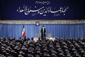 Leader to hold meeting with Iran's Army Air Force staff