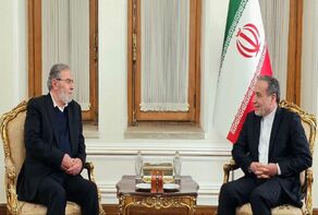 Iran's foreign minister, PIJ chief hold talks in Tehran