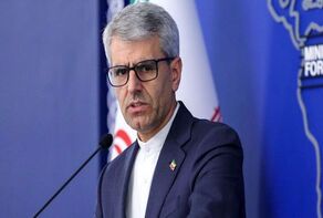 Iran warns against US threats amid Yemen strikes