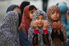 Foreign Minister Araqchi extends Eid al-Fitr greetings to Muslim nations