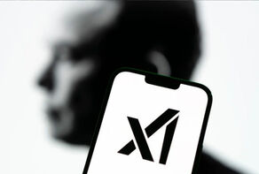 将社交网络 X 转型为人工智能公司
