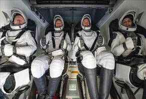 SpaceX capsule carrying NASA astronauts returns to Earth