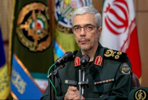 اللواء باقري خلال الكشف عن المدينة الصاروخية: قبضتنا الحديدية أقوى بكثير