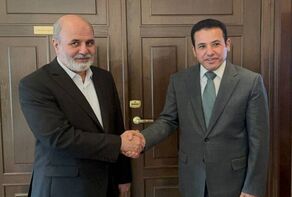 אחמדיין ואל-אראג'י נפגשו במוסקבה ומאשרים את יישום הסכם הביטחון בין שתי המדינות.
