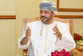 وزير الخارجية العماني يعلن إلغاء جولة المحادثات النووية الإيرانية الأمريكية المقررة غدا بمسقط
