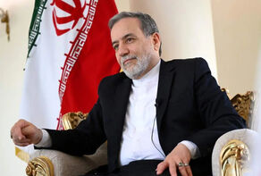 عراقچی: ملت ایران تا آخرین قطره خون ایستادگی می‌کند