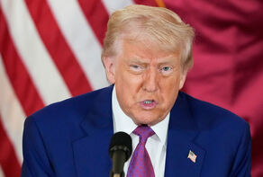 特朗普威胁 CNN 发布有关伊朗实力的新闻