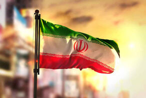 بیانیه 191 فعال سیاسی و فرهنگی: «روز ایستادن پای ایران است»