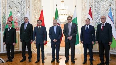 Afghanistan neighbors oppose foreign intervention, urge lifting sanctions at Tehran summit