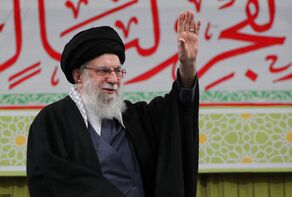 گزارش تصویری | دیدار اقشار مردم با رهبر انقلاب در چهل‌وهفتمین سالگرد پیروزی انقلاب