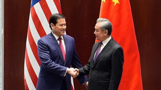 中美两国外长举行闭门会晤