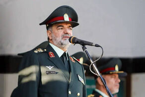 رادان هشدار داد: با خودفروخته‌ها و جاسوس‌ها مانند دشمن برخورد خواهیم کرد