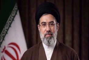 قائد الثورة يشكر المرجعية والشعب العراقي على دعمهم لايران