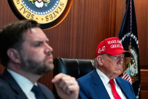 Срочное заседание команды национальной безопасности Трампа после уничтожения американских истребителей