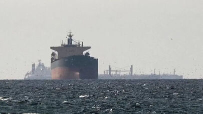 World’s Throat in Grip of Sea: A Narrative of Power and Oil