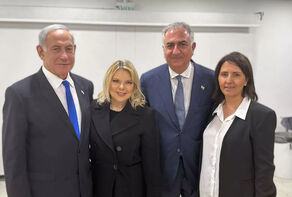 שערורייה תקשורתית גדולה: קריסת הפרויקט לזיוף תדמיתו של רזה פהלווי