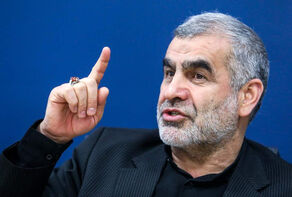 نایب‌رئیس مجلس: تنگه هرمز با عملیات نظامی باز نخواهد شد
