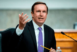 سناتور آمریکایی : کنترل جنگ از دست ترامپ خارج شده است