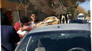 نجات معجزه‌آسای کودک 2 ساله از خودروی داغ در فریمان